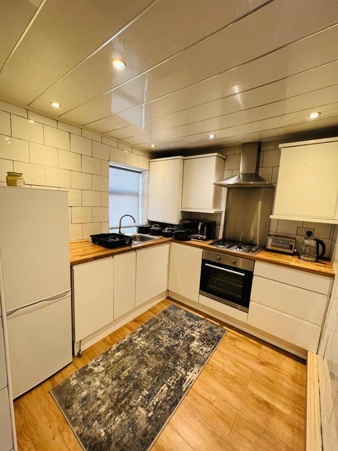 Luxurious Modern House In Anfield! Close To Lfc, Efc, City Centre!!! Liverpool Bagian luar foto