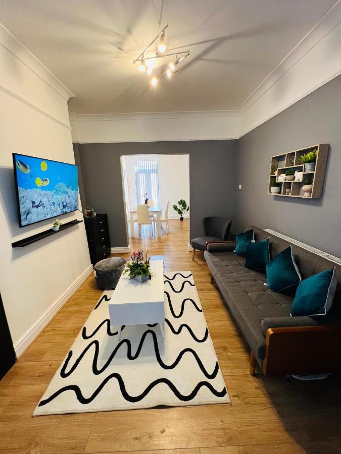 Luxurious Modern House In Anfield! Close To Lfc, Efc, City Centre!!! Liverpool Bagian luar foto