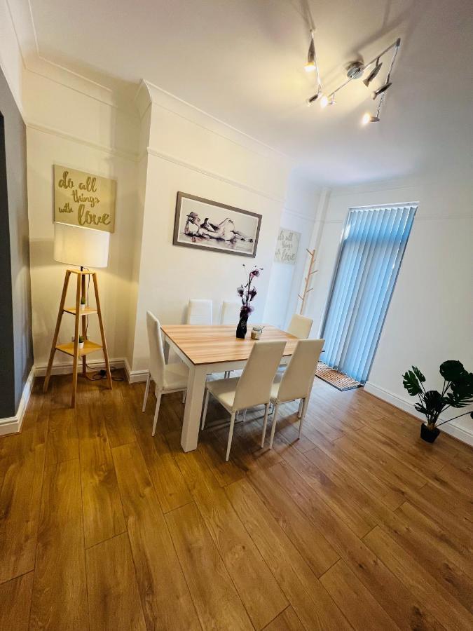 Luxurious Modern House In Anfield! Close To Lfc, Efc, City Centre!!! Liverpool Bagian luar foto