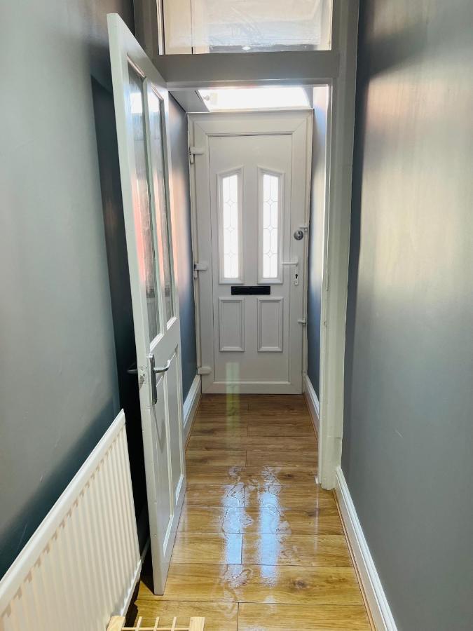 Luxurious Modern House In Anfield! Close To Lfc, Efc, City Centre!!! Liverpool Bagian luar foto