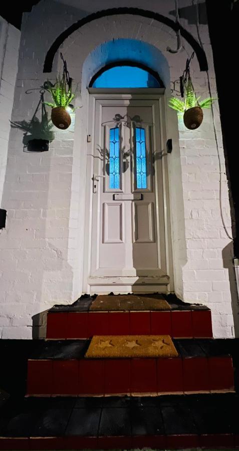 Luxurious Modern House In Anfield! Close To Lfc, Efc, City Centre!!! Liverpool Bagian luar foto